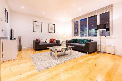 Farringdon Apartment | Bright & Modern One Bedroom Flat in Farringdon