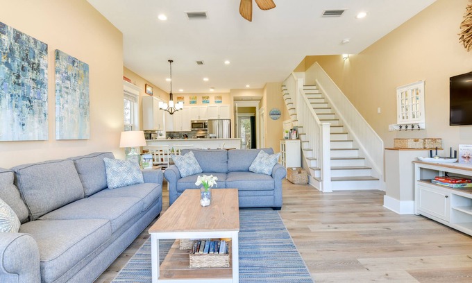 Miramar Beach House | Bright & Modern Townhome: Steps to Miramar Beach!