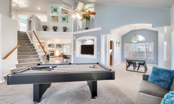 Green Valley Ranch House | Bright&Open, Lrg home @DIA w/Pool Table & Firepit
