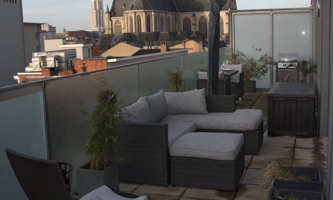 Antwerp Apartment | Bright penthouse with two terraces in cityheart