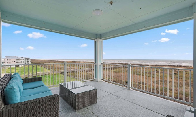 Red Fish Cove Condo | Bright Side - Best View In Pointe West - Newly Remodeled