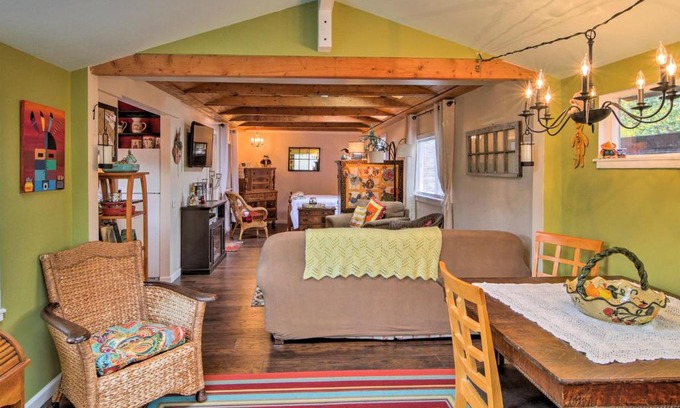 Snohomish Apartment | Bright Snohomish Studio Steps to Centennial Trail!