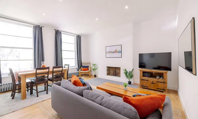 Mildmay Apartment | Bright, Spacious 2-bed, 5 mins from Tube, Sleeps 4 | Pass the Keys