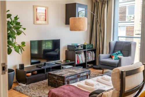 Battersea Apartment | Bright & Spacious Battersea Flat
