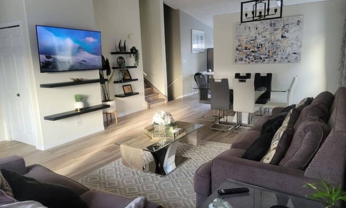 Grande Prairie House | Bright & Spacious 3 bedroom home