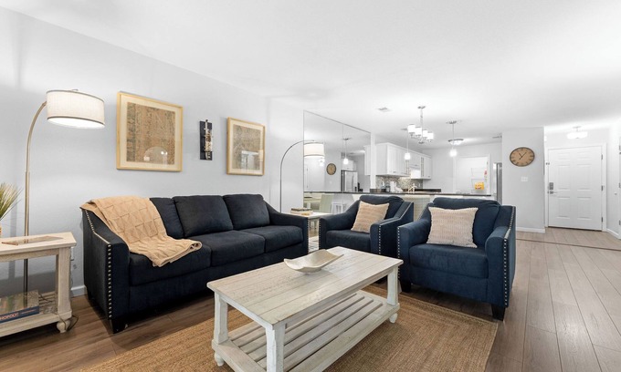 Table Rock Condo | Bright, Spacious, Serene. 2/2 condo sleeps 6, near pool!
