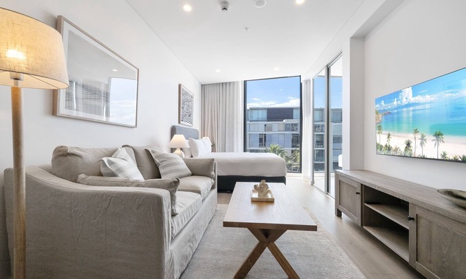 North Fremantle Apartment | Bright Studio with Rooftop BBQ in Fremantle