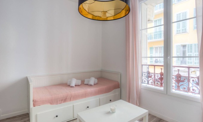 Lepante Quarter Apartment | Bright studio in Nice center, close to Jean Médecin and station - Welkeys