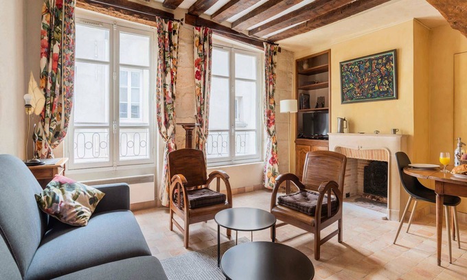Latin Apartment | Bright Studio - Latin Quarter, Sorbonne & Pantheon