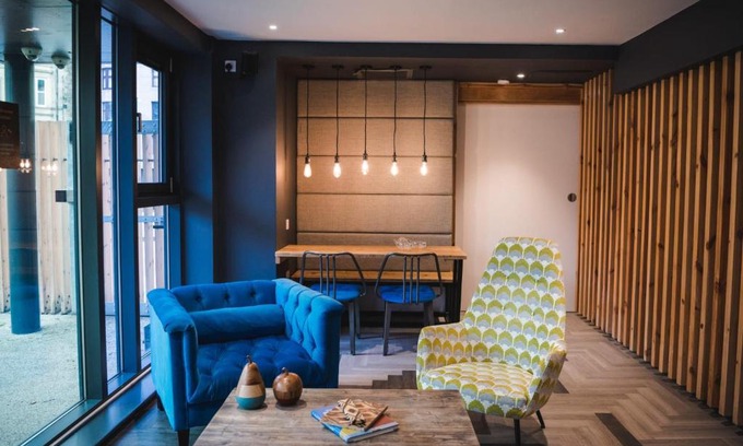 Bonnington Apartment | Bright Studios and Ensuite Bedrooms at McDonald Road in Edinburgh