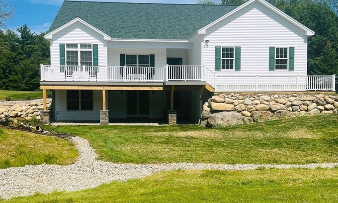 Bolton Landing House | Bright & Tranquil Bolton Gem - mins from Lake George!