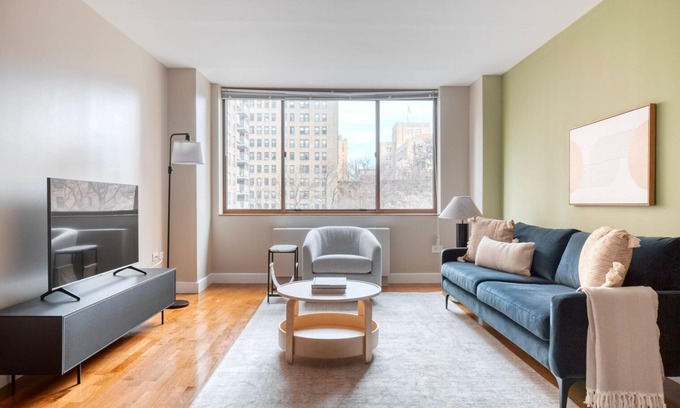Upper West Side Apartment | Bright UWS 2BR w/Gym, Doorman & Elevator, nr Central Park, by Blueground