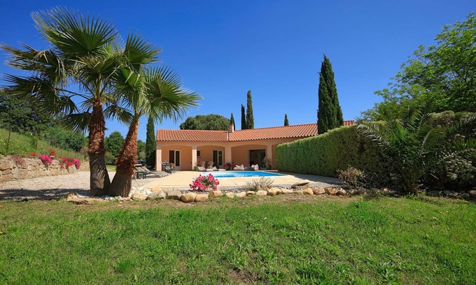 Laroque-des-Alberes Villa | Bright villa, air conditioned, on 9000m², pool, tranquility and rest assured