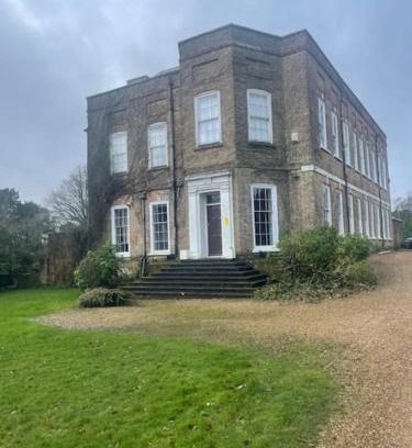 Robertsbridge House | Brightling Park