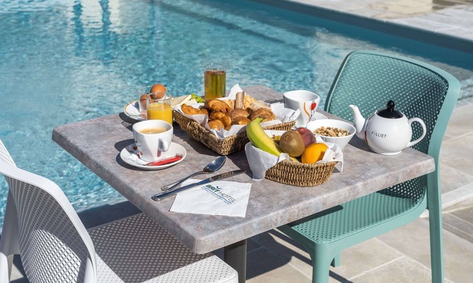 Saint-Sylvain-d'Anjou Hotel | Brit Hotel Angers Parc Expo - L'Acropole