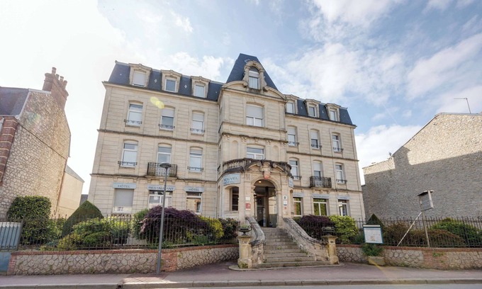 Bagnoles-de-l'Orne Hotel | BRIT HOTEL CONFORT BAGNOLES NORMANDIE