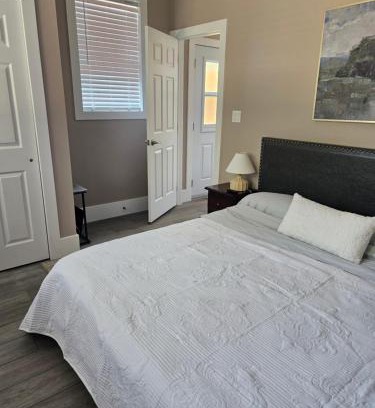 Goderich Bed & Breakfast | Britannia B + B