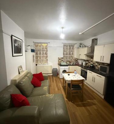 Stockwell House | Britannia Stay Stockwell - 13 min to Oxford Circus
