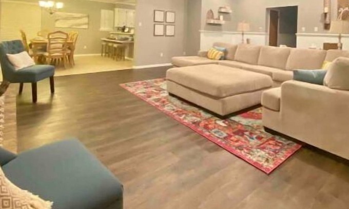 Abilene House | Brit’s Bunkhouse