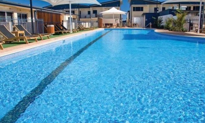 Beresford Hotel | Broadwater Mariner Resort