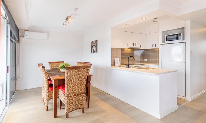 Biggera Waters Apartment | Broadwater Penthouse Escape