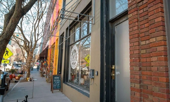Downtown Asheville Apartment | Broadway Downtown Loft + 2 Off Street Free Parking Spaces