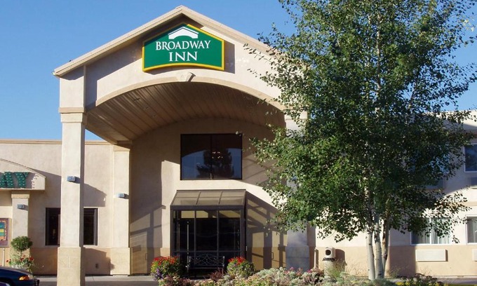 Westside Hotel | Broadway Inn Conference Center