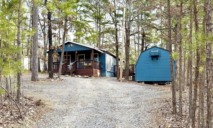 Broken Bow Cabin | Broken Bow Cabin w/Hot Tub + Game Room!