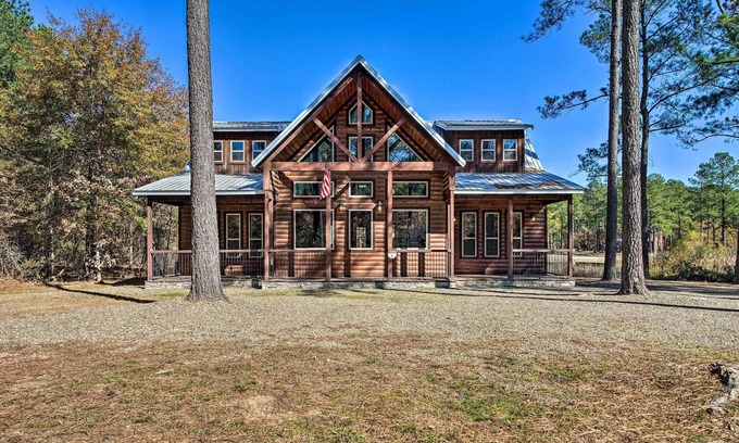 Hochatown Cabin | Broken Bow Cabin w/ Hot Tub & Game Room!