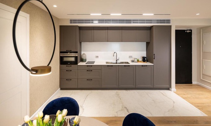 Jerusalem Apartment | Bronze By JE