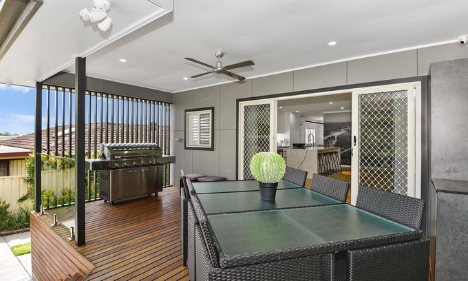 Killarney Vale House | Brooke Haven, modern family home with flat