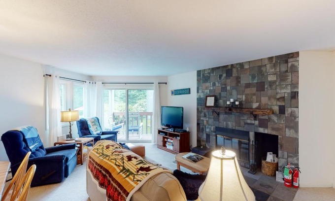Ludlow Apartment | Brookhaven Condos