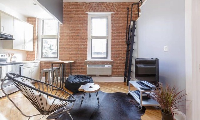Greenpoint Apartment | Brooklyn Chic 2 Br Loft In The International Cork Factory