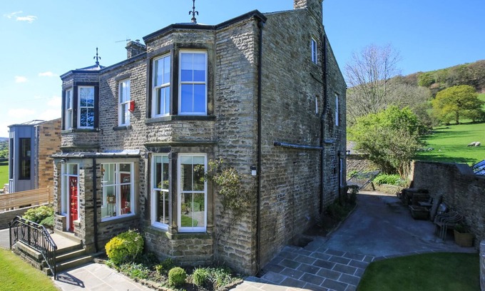 Sutton-in-Craven Cottage | BROOKLYN HOUSE, family friendly, luxury holiday cottage in Cononley