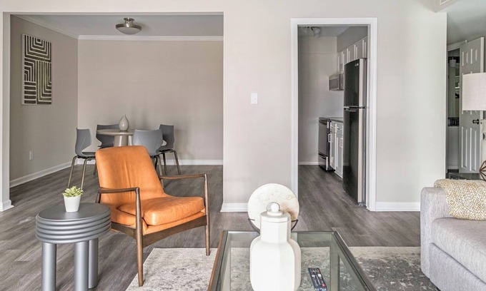 Homewood Apartment | Brookwood 2BD 5 - Two Bedroom Apartment, Sleeps 4