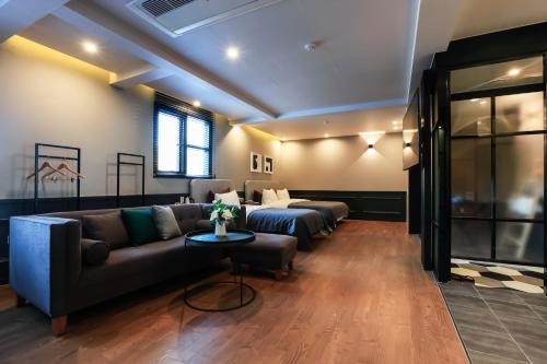 Busanjin Hotel | Brown Dot Yangjeong