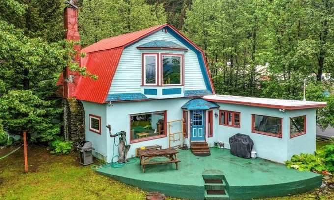 Seward House | Brownell Homestead Inn-Experience the real Seward.