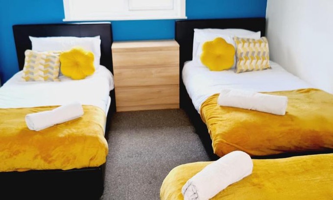 Derby House | Browning House Bedrooms I Long or Short Stay I Special Rate Available