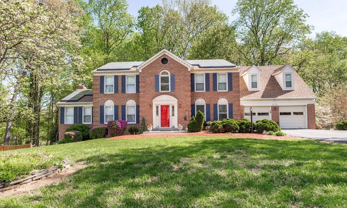 Burtonsville House | Brownstone Mansion-Wash DCMetro/Game Rm/No Parties