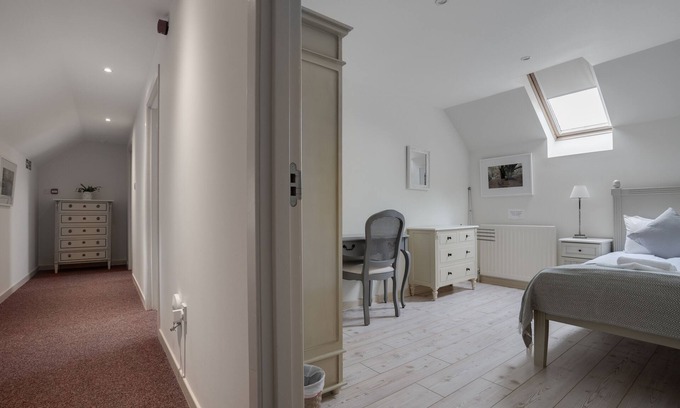 Newton Stewart Apartment | Bruce Apartment