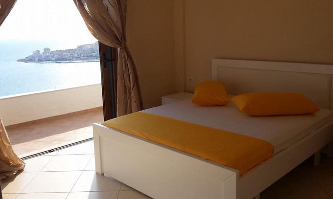Qafe e Gjashtes Apartment | Brunas seaview apartament