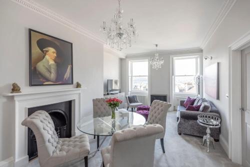 Upper Town Apartment | Brunswick Place