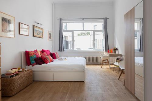 Postel Apartment | Brussels Benit Ixelles House