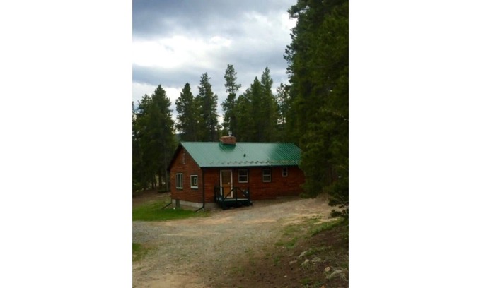 Black Hawk Cabin | Bryant's Hideaway Cabin- Romantic Retreat w/ Hot Tub