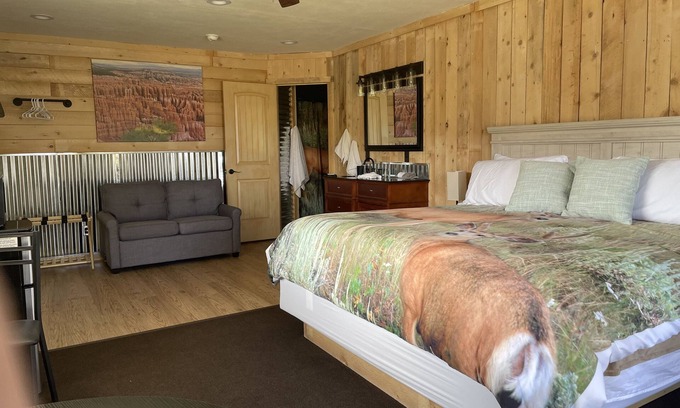 Tropic Bed & Breakfast | Bryce Canyon Country Inn