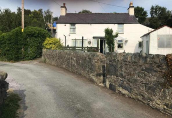 Bangor House | Bryn Pistyll 2 bedrooms Bethesda