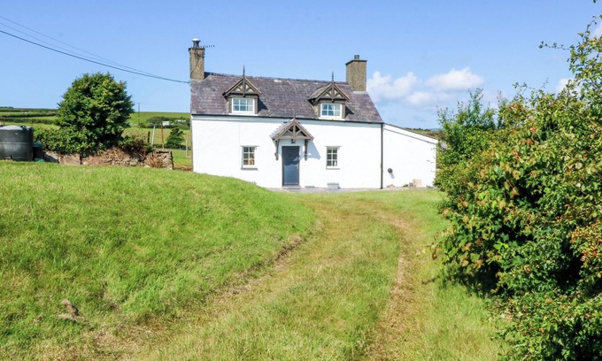 Mynytho Cottage | BRYNFFYNON, pet friendly, character holiday cottage in Abersoch