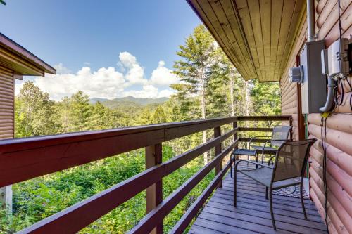 Bryson City House | Bryson City Cabin in Smoky Mtn with Resort Amenities