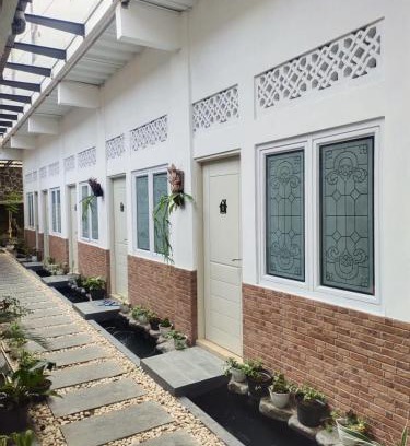Sangkanurip House | Bu Sepuh GuestHouse