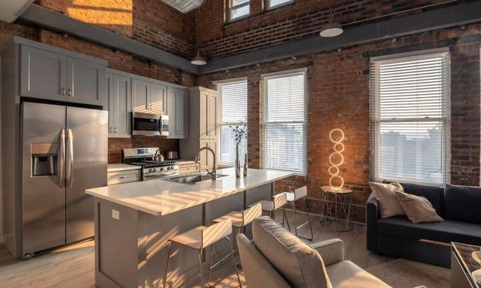 Over-the-Rhine Apartment | BUBBLES FANTASY SUITE Explore OTR and Rhinegeist